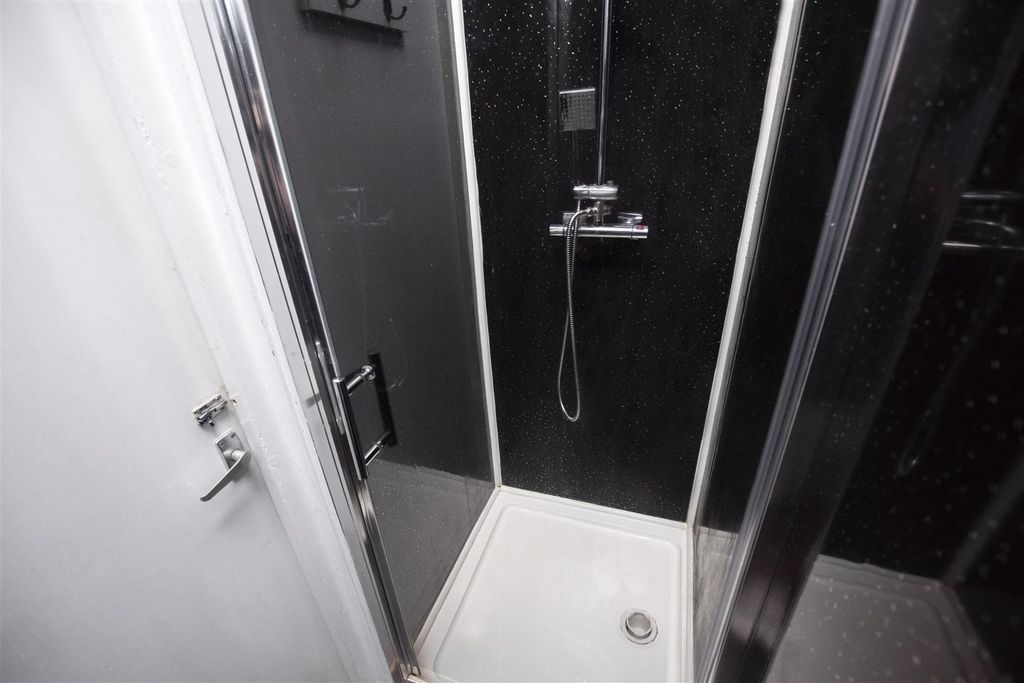 Additional image 9 of 5 bed shared accommodation to rentHeeley Road, Birmingham, West Midlands B29