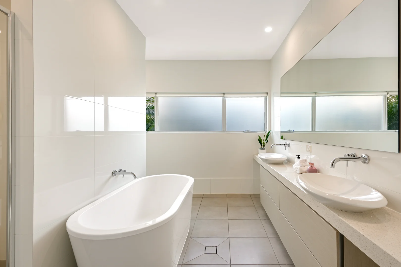 Additional image 23 of 37 Martinique Way, Clear Island Waters QLD 4226