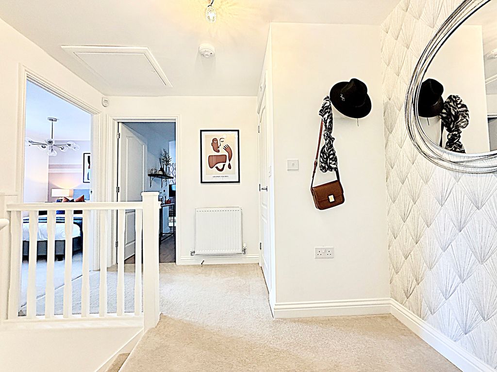 Additional image 5 of 2 bed detached house to rentEmmer Drive, Bedford MK45