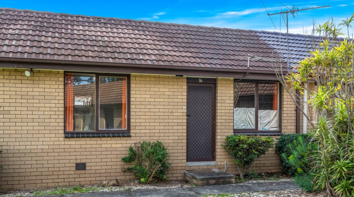 16/9-11 Chris Court, Oak Park VIC 3046