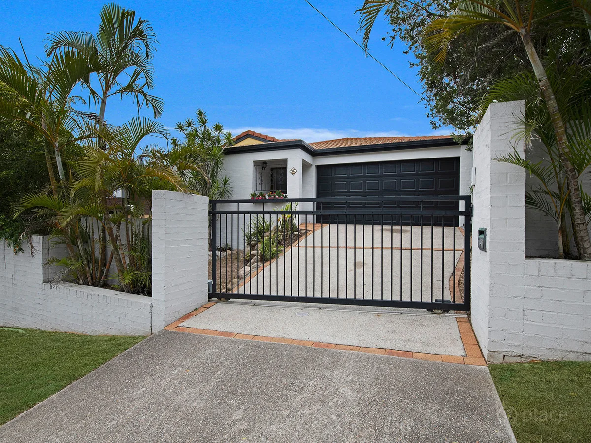 302 Richmond Road, Cannon Hill QLD 4170