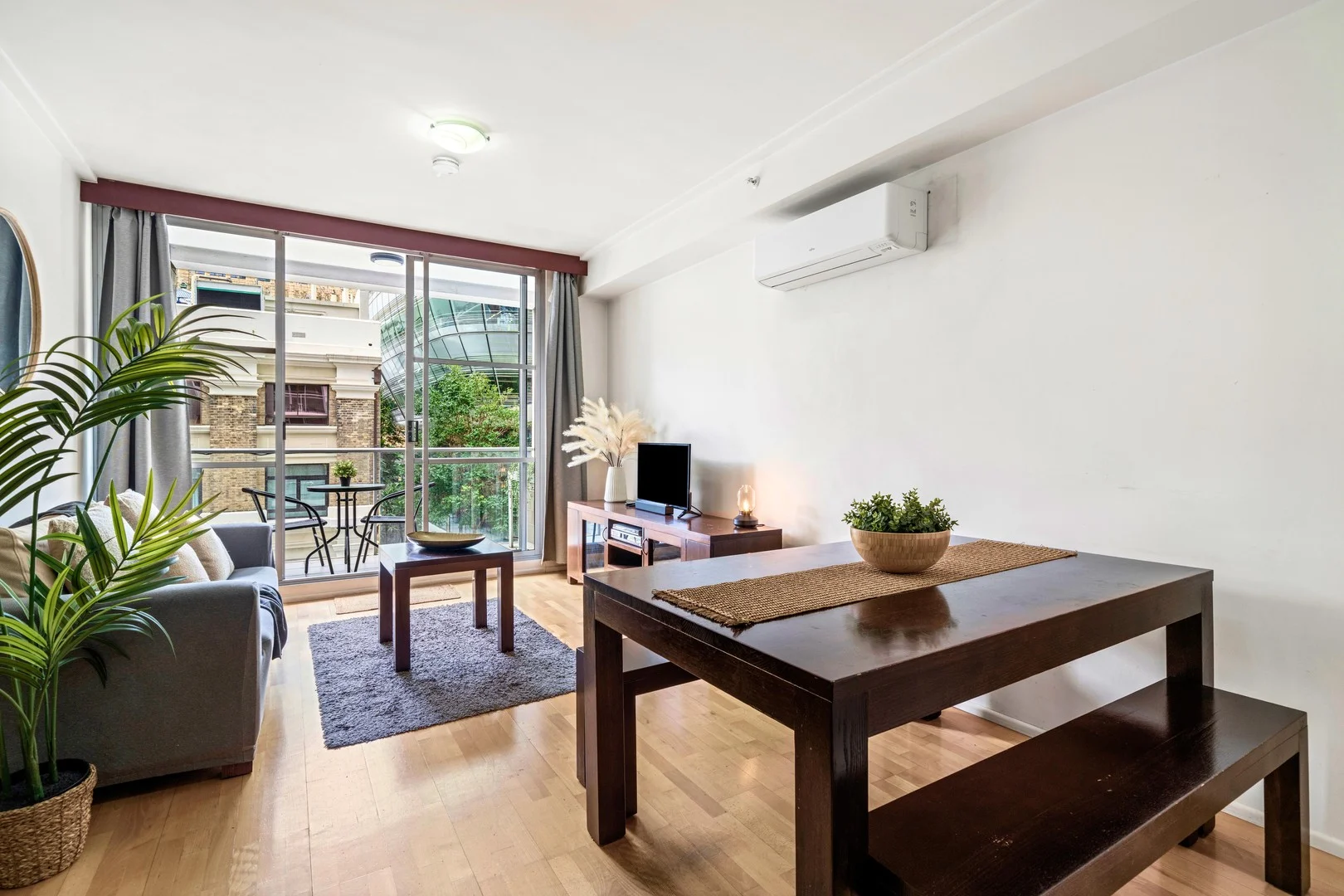 00 355 Kent Street, Sydney NSW 2000
