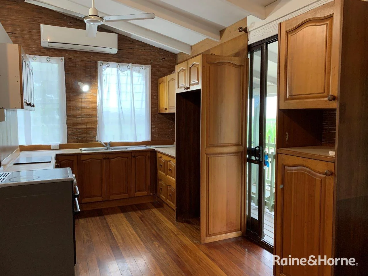 Additional image 4 of 34b Marine Parade, Newell QLD 4873