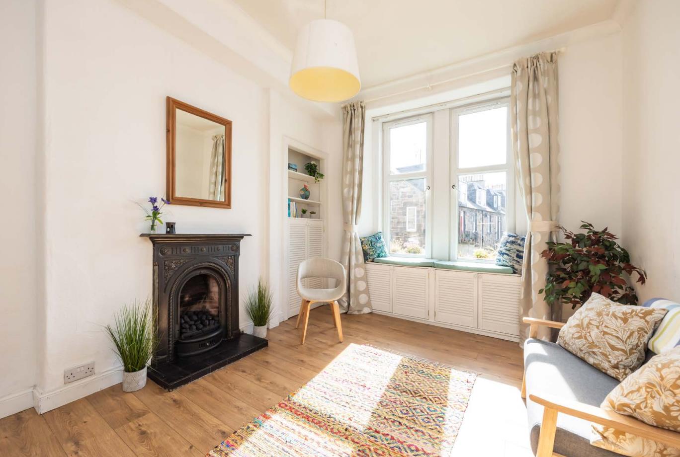 1 Bed Flat, Rossie Place, EH7, N1 7GU