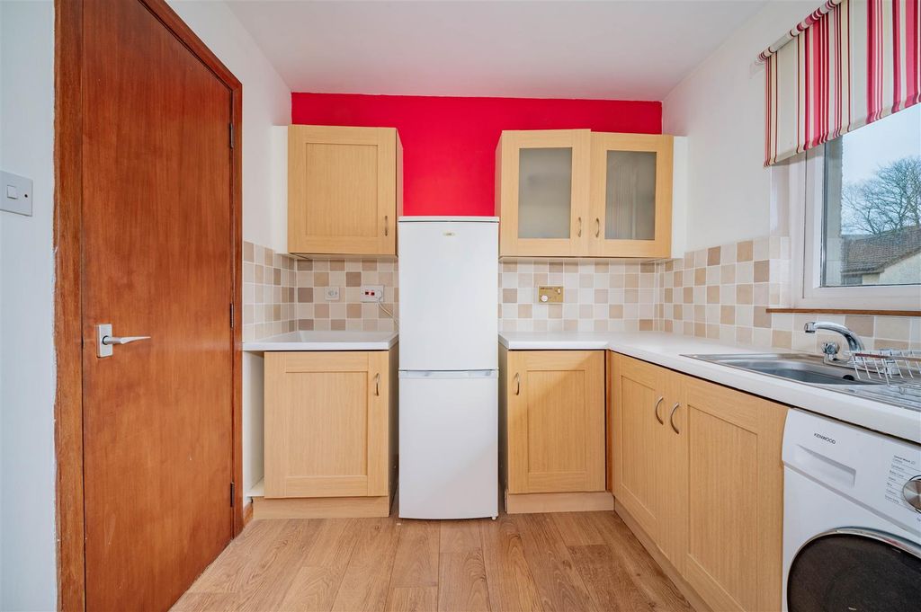 1 bed flat for saleLaidon Terrace, Dundee DD3 photo 5