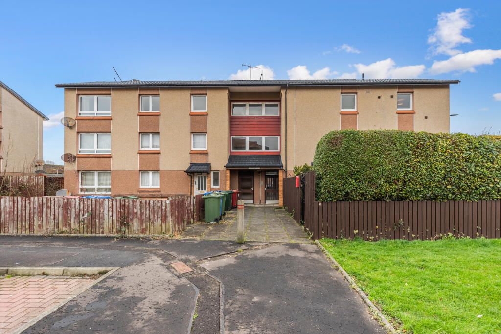 2 bed flat to rentSunart Place, Grangemouth FK3