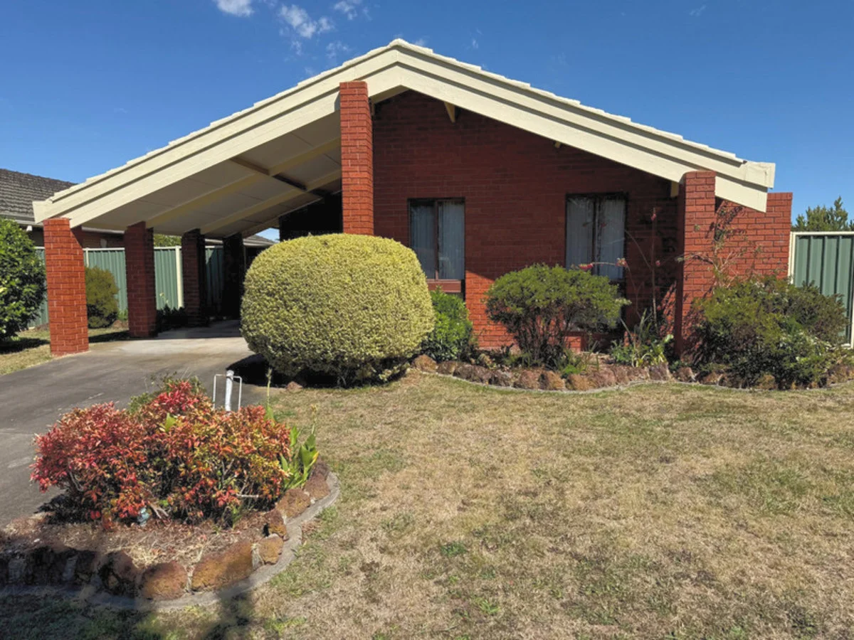 8 Aspect Court, Sale VIC 3850