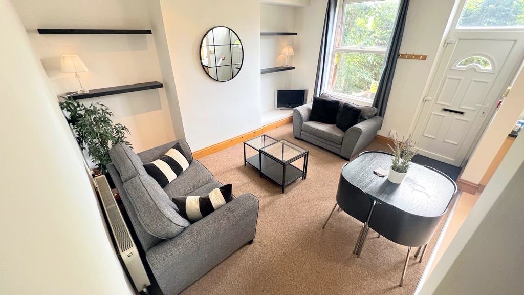 4 Bed Terraced House, Argie Road, LS4, N1 7GU