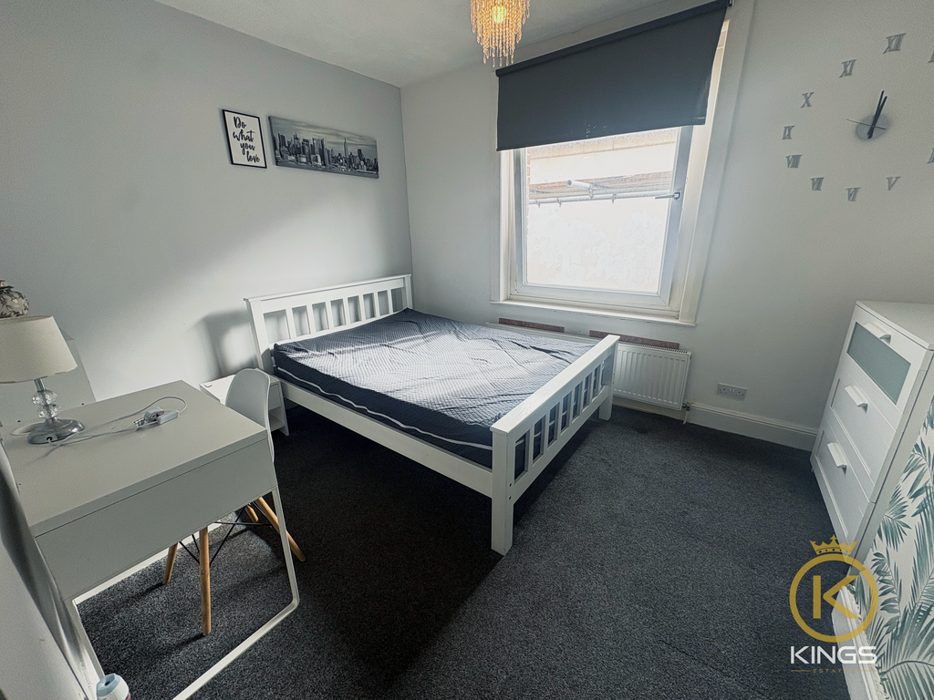 Additional image 4 of 6 bed flat to rentAlbert Road, Southsea PO5