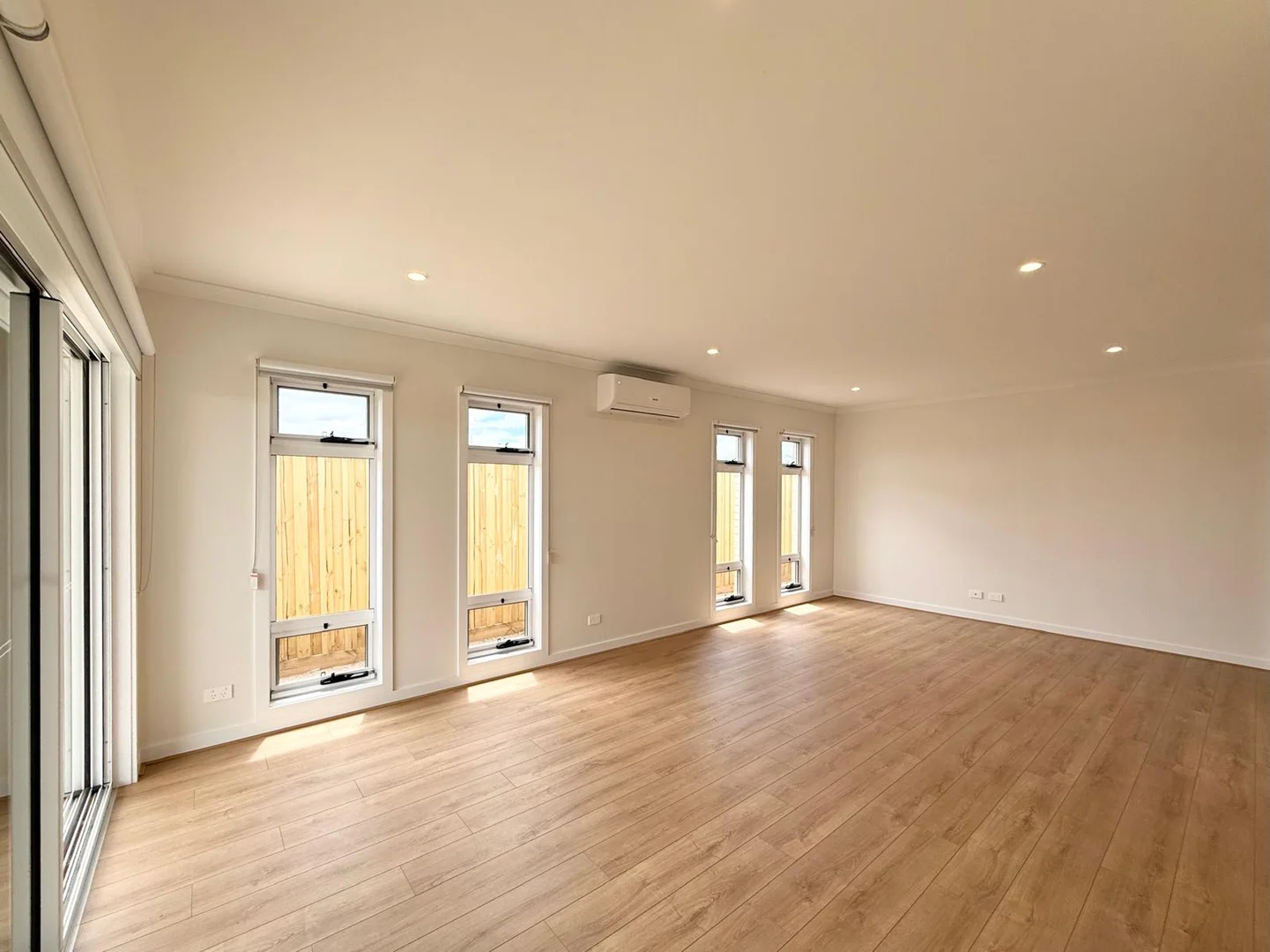 Additional image 3 of 15 Cotswold St, Mambourin VIC 3024