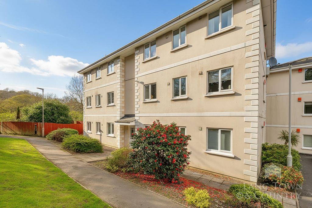 2 bed flat to rentAustin Crescent, Crownhill, Plymouth PL6