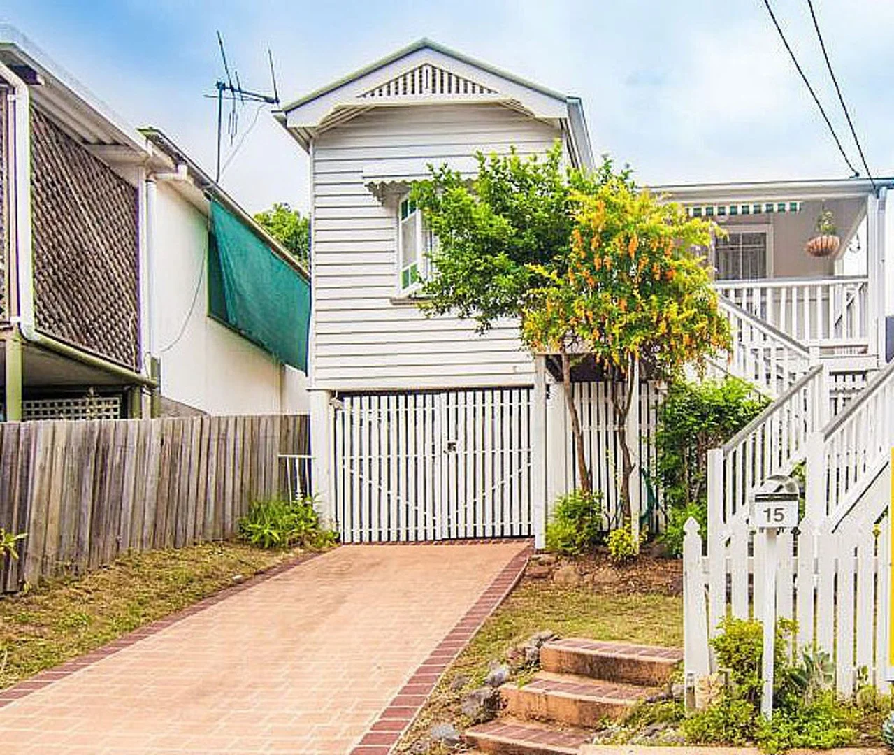 15 Water Street, Red Hill QLD 4059