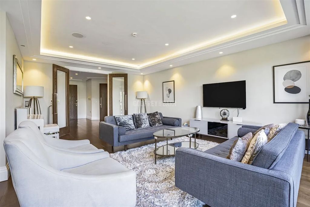Additional image 2 of 3 bed flat to rentCockfosters Road, Hadley Wood EN4