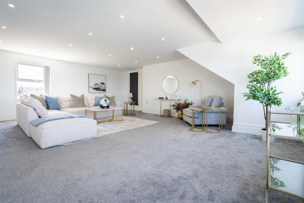 Additional image 2 of 3 bed flat to rentEsplanade, Whitley Bay NE26