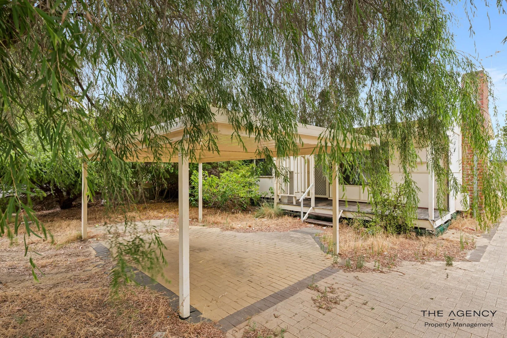 10 Barnsley Street, Queens Park WA 6107