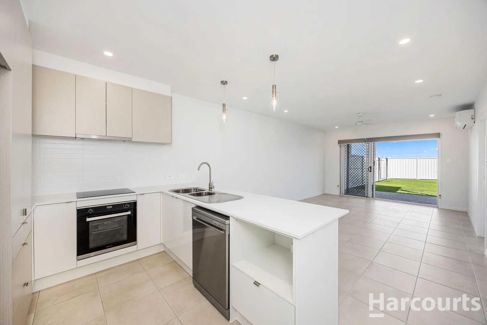 Additional image 4 of 2/31 North Lakes Circuit, Burrum Heads QLD 4659