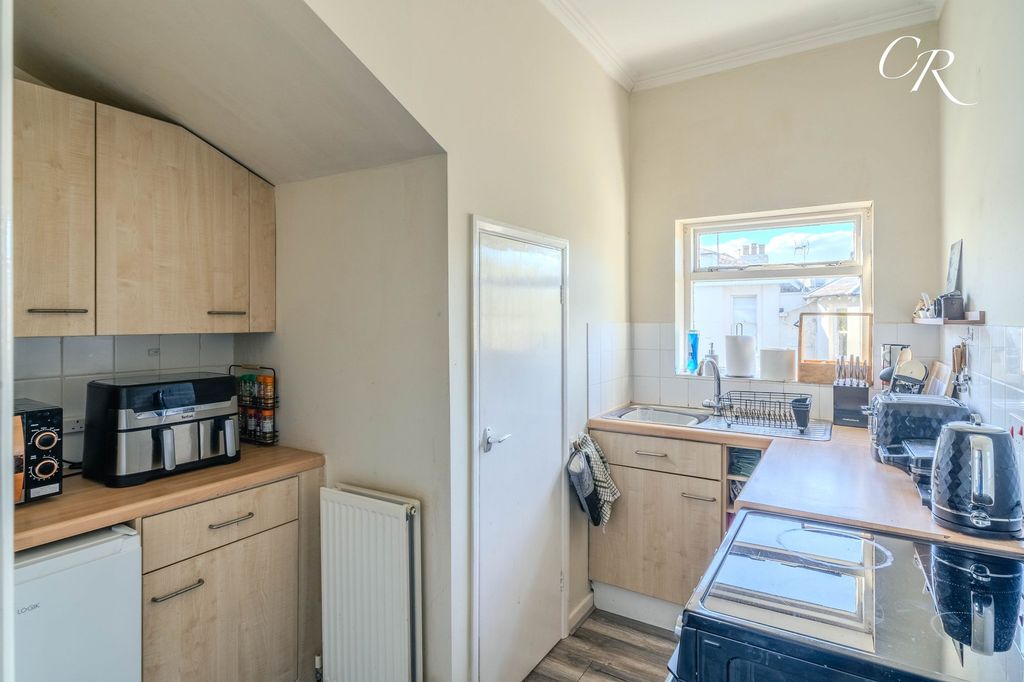 Additional image 3 of 1 bed flat for sale12 Sydenham Road North, Cheltenham GL52