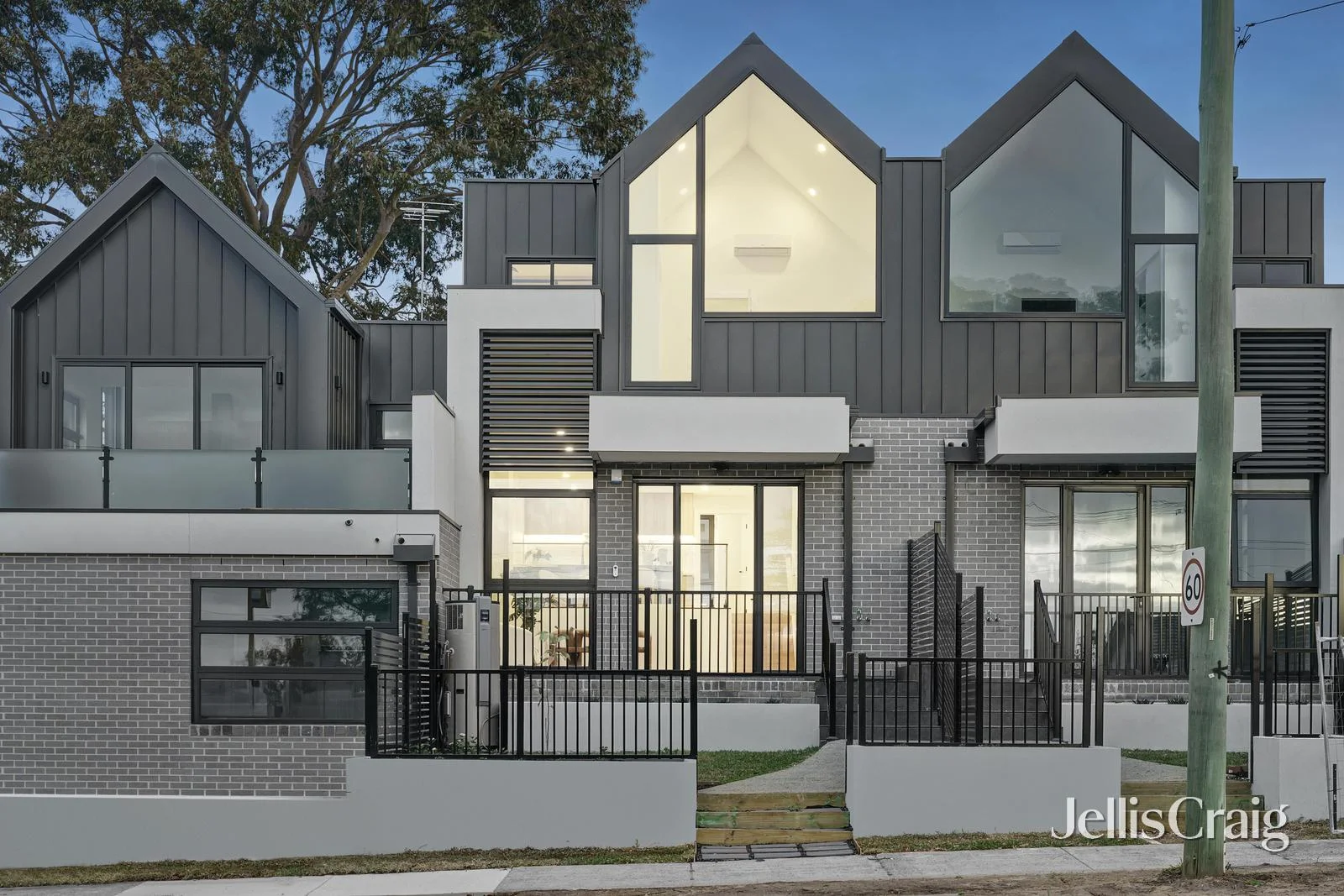 1-8/124-126 Huntingdale Road, Mount Waverley VIC 3149