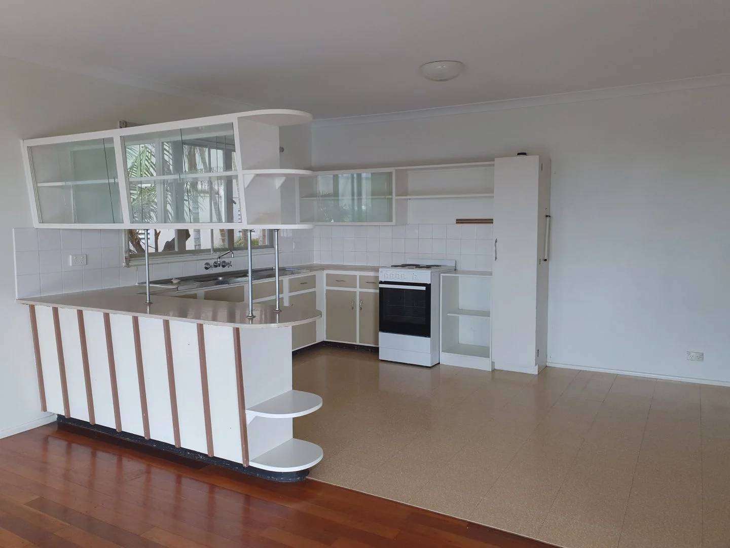 Additional image 3 of 65 Kneale Street, Holland Park West QLD 4121