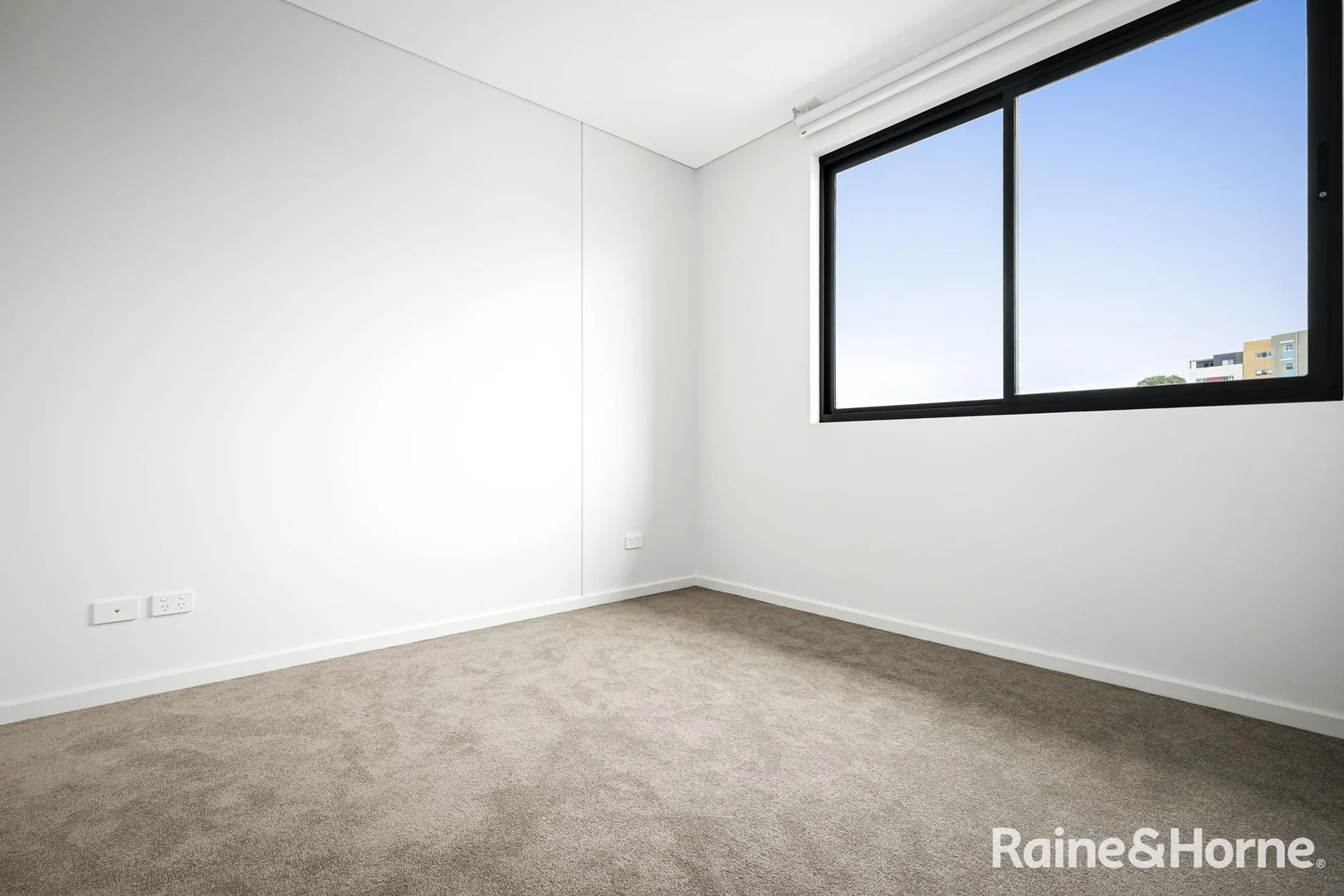 415/8 White Hart Drive, Rouse Hill NSW 2155 photo 4