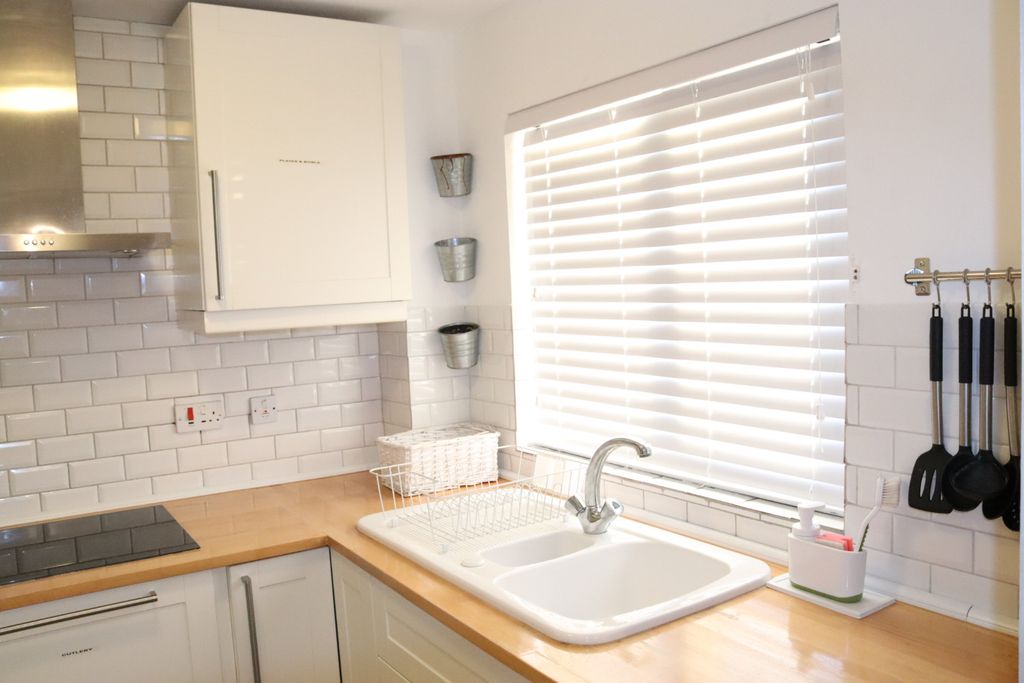 Additional image 18 of 2 bed maisonette to rentHumber Road, Dartford DA1