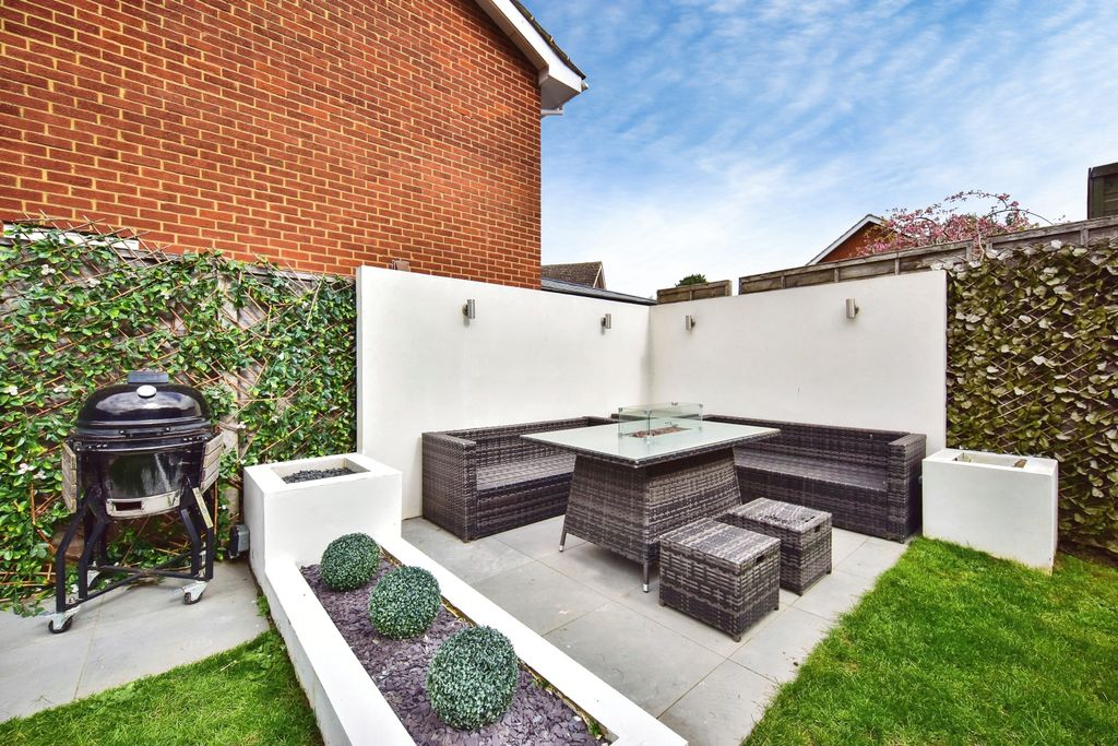 Additional image 17 of 3 bed semi-detached house for saleCherry Orchard, Ditton, Aylesford ME20