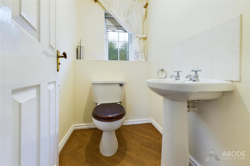 Additional image 9 of 4 bed detached house to rentMaple Close, Doveridge, Derbyshire DE6