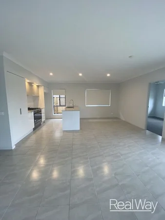 Additional image 3 of 40 Cambridge Way, Ripley QLD 4306