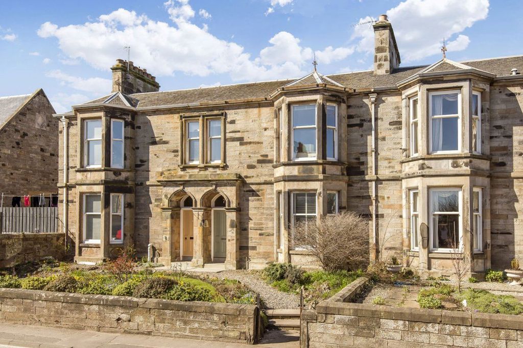 4 bed terraced house to rentMelville Terrace, Anstruther, Fife KY10