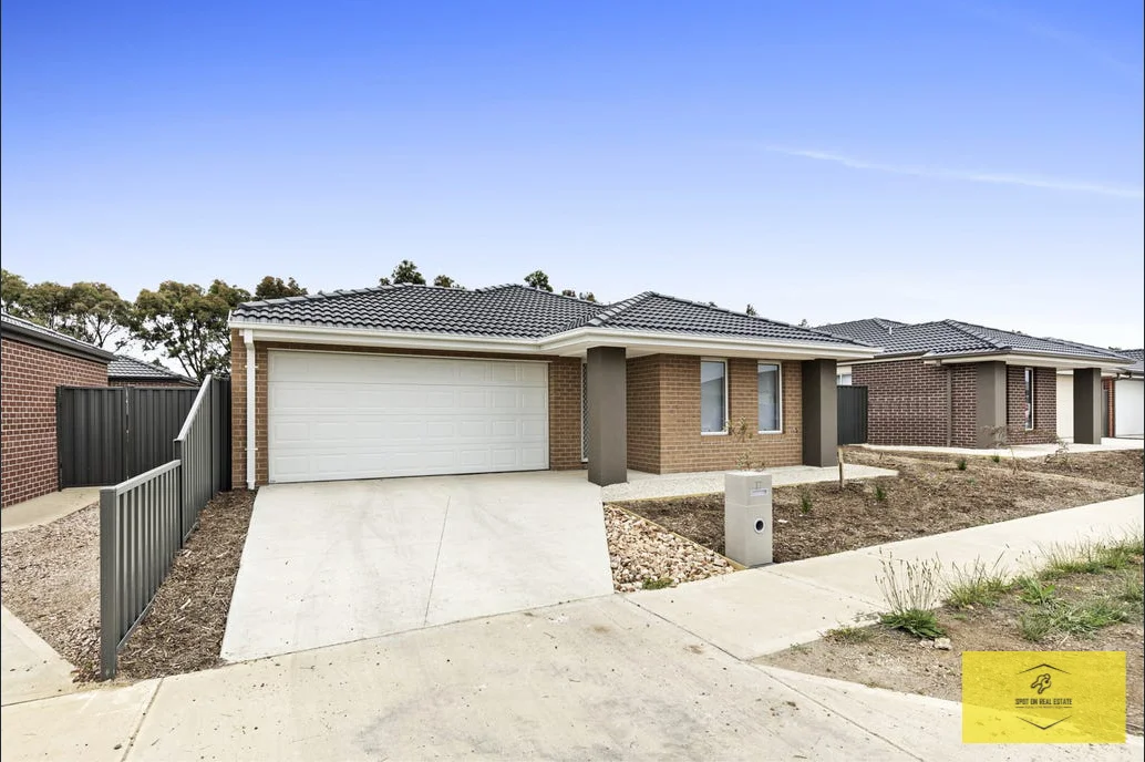 17 Wispering Circuit, Kilmore VIC 3764