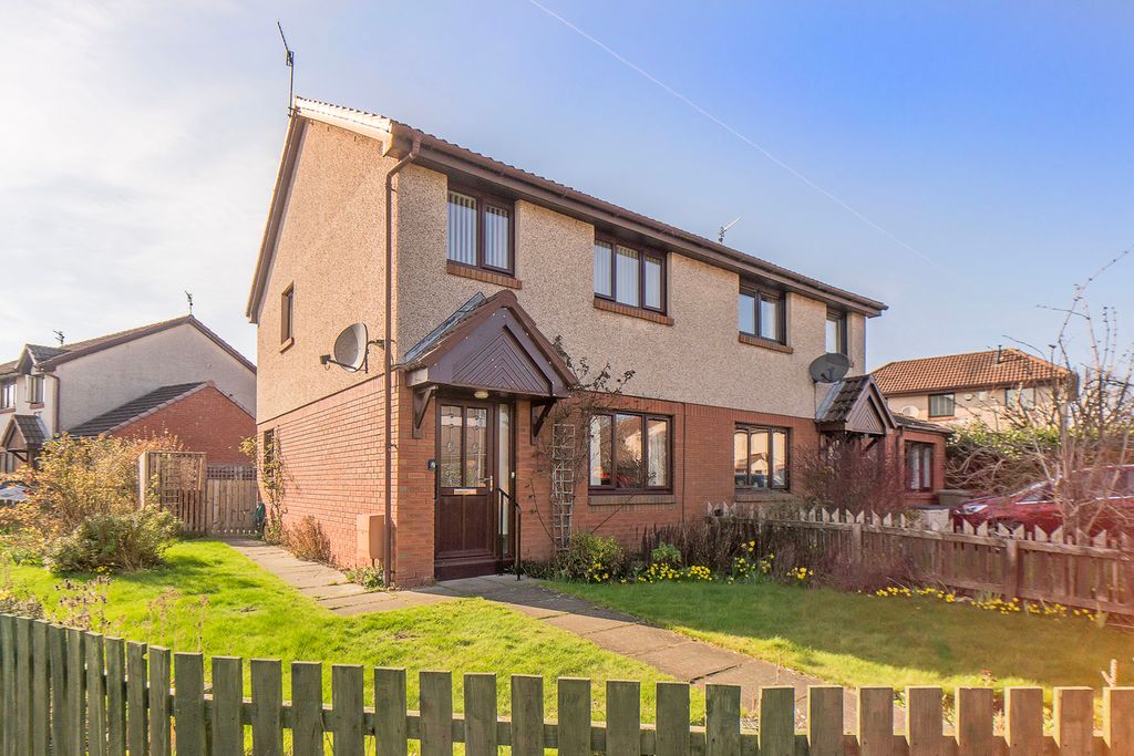 3 bed semi-detached house for sale105 Wellside, Haddington, East Lothian EH41
