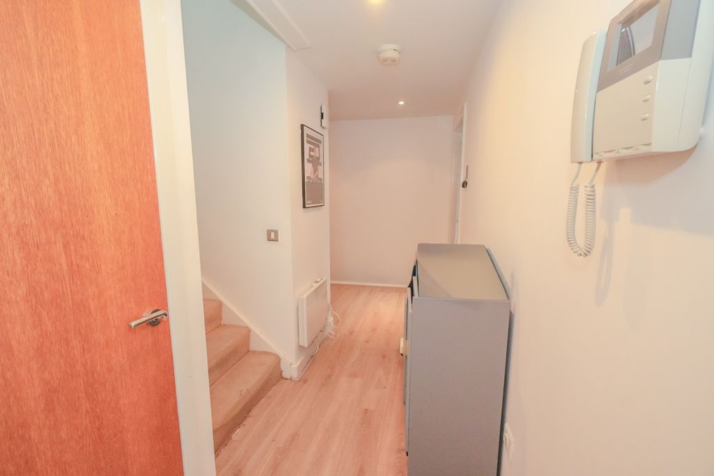 Additional image 6 of 2 bed flat to rentHeritage Court, Birmingham B18