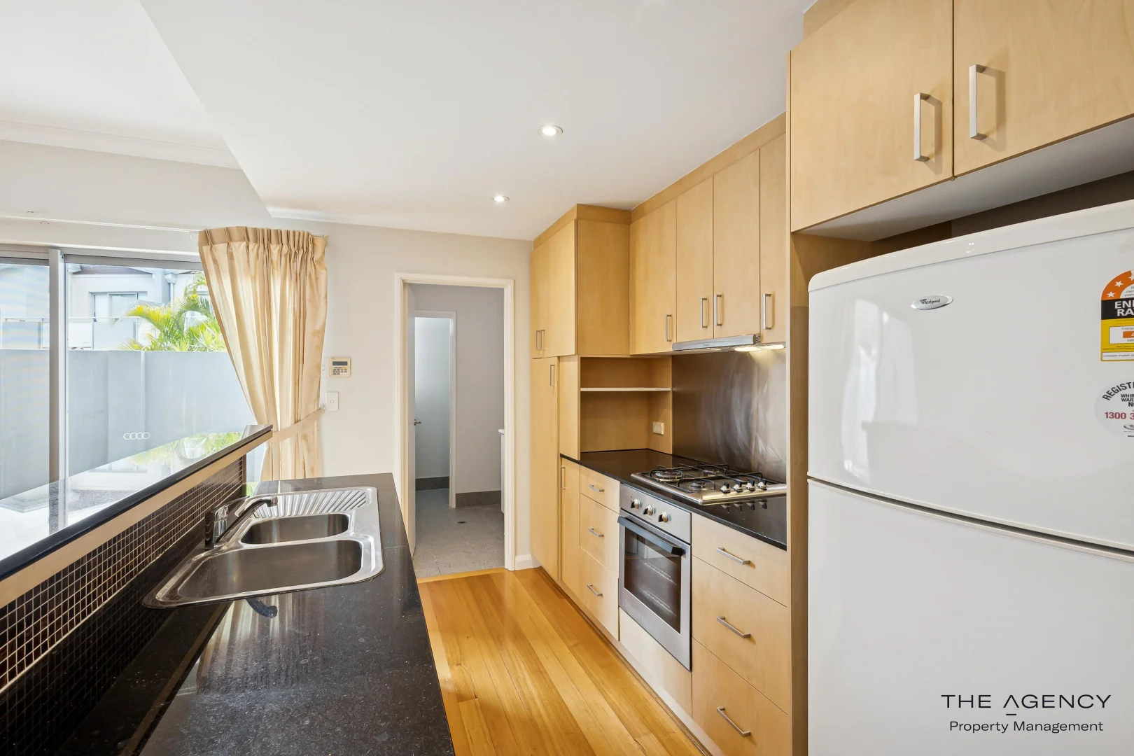 4/1 Park Road, Nedlands WA 6009 photo 2