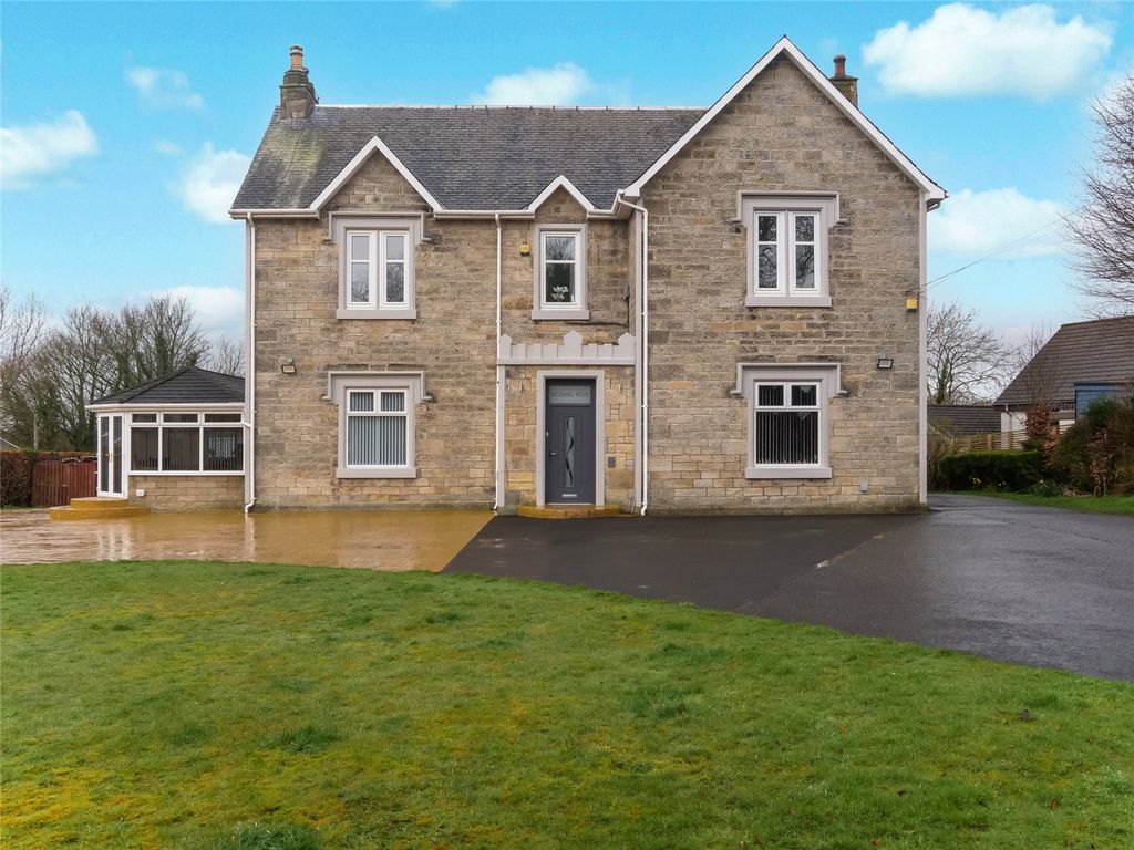 3 bed flat for saleBank Avenue, Cumnock, East Ayrshire KA18