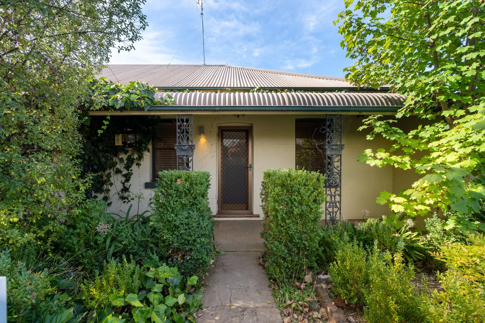 17 Dora Street, Orange NSW 2800