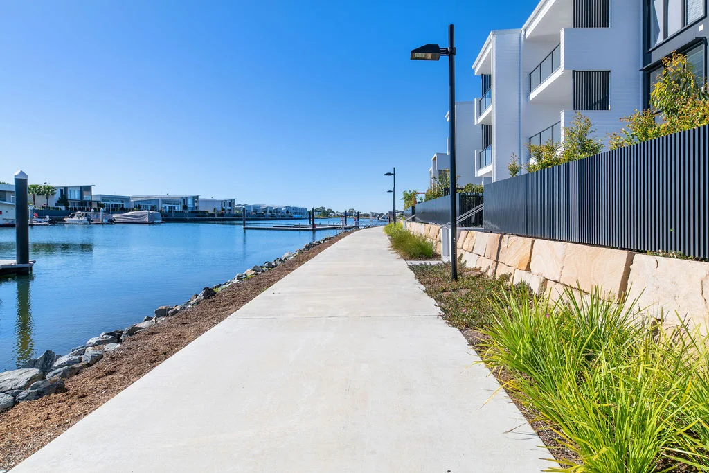 52 Delta Cct, Hope Island QLD 4212 photo 4