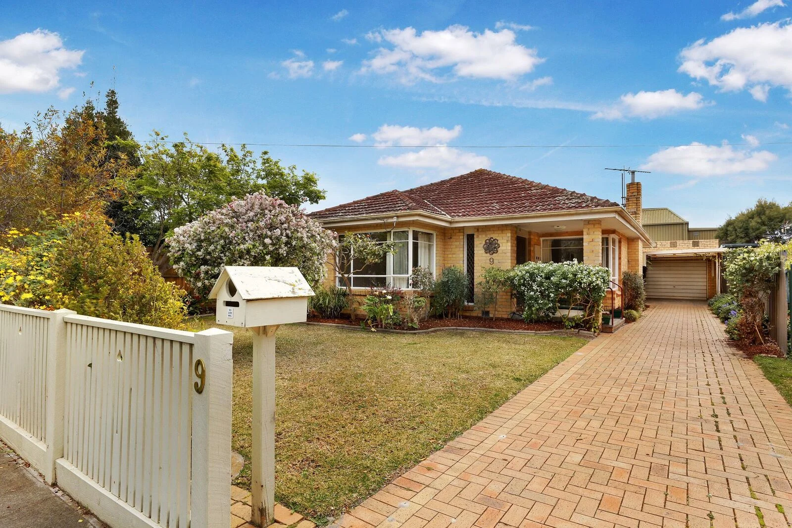 9 Tasman Road, Bentleigh East VIC 3165