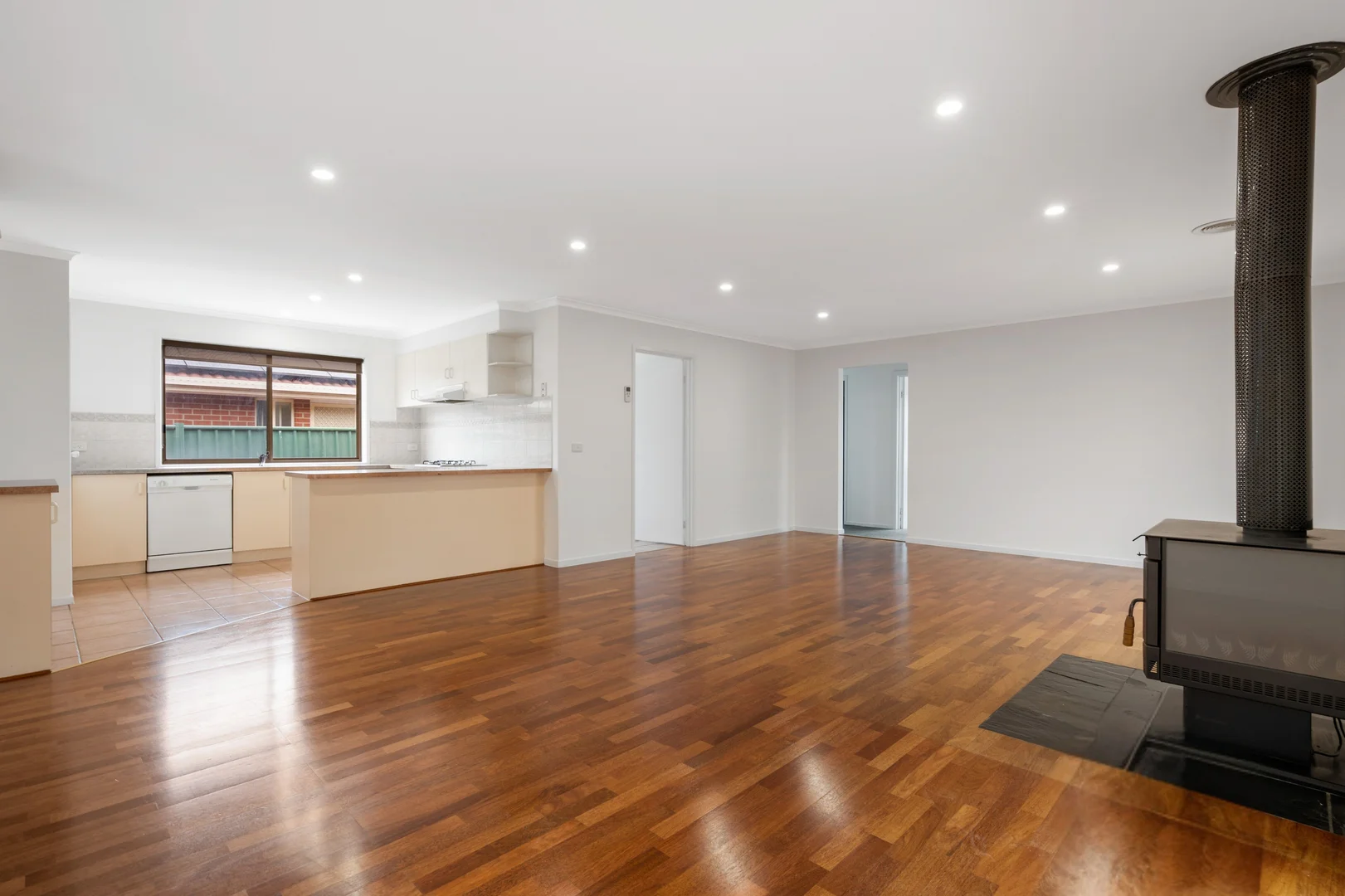 Additional image 2 of 19 Wood Grove, Burnside VIC 3023
