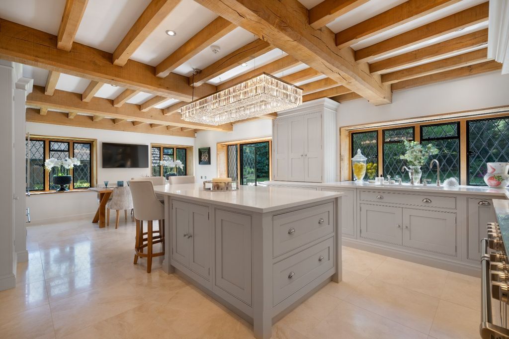 Additional image 2 of 7 bed detached house to rentWestwood Road, Windlesham, Surrey GU20