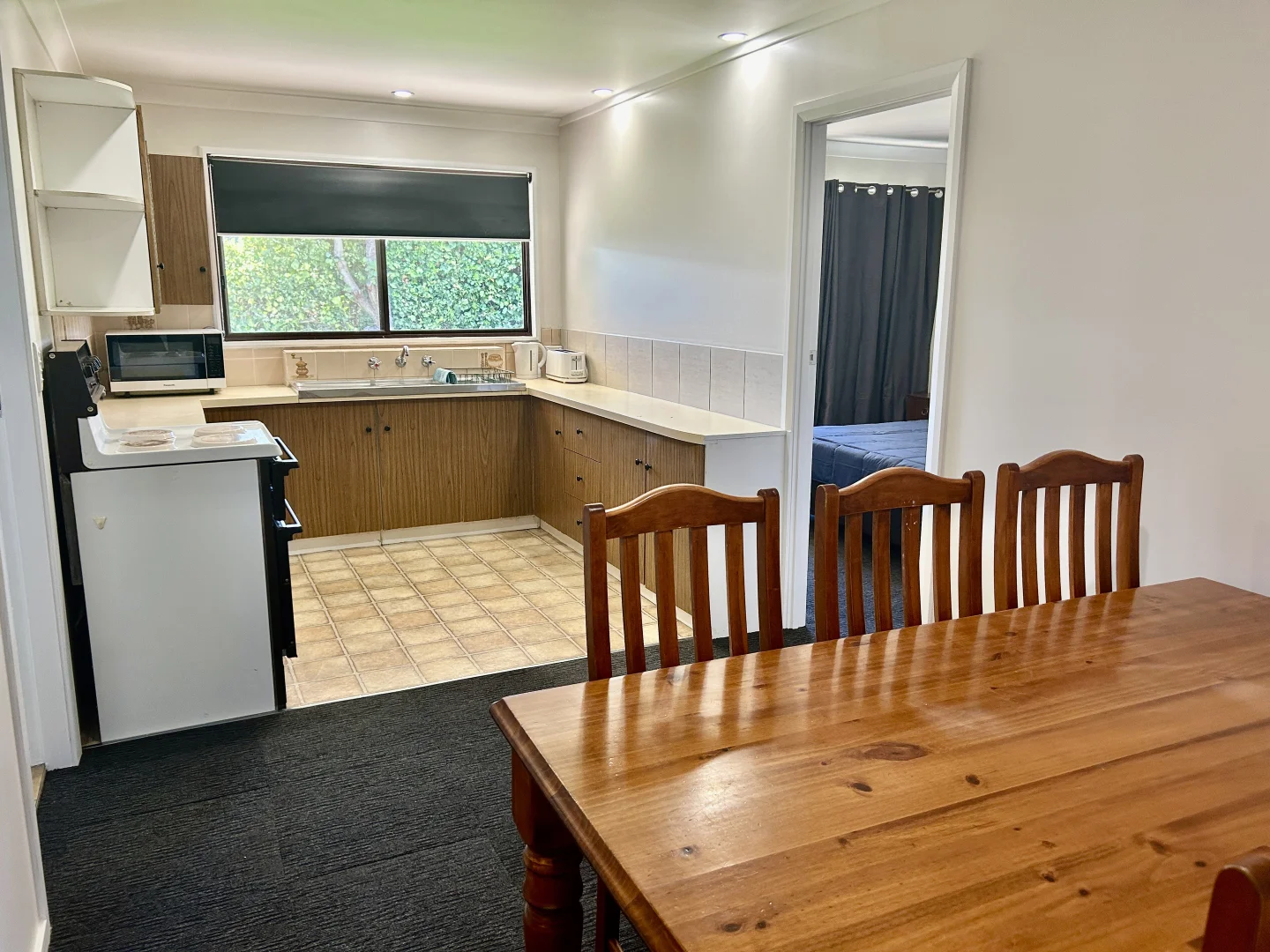 Additional image 3 of 1-6/98 Main Street, Junee NSW 2663