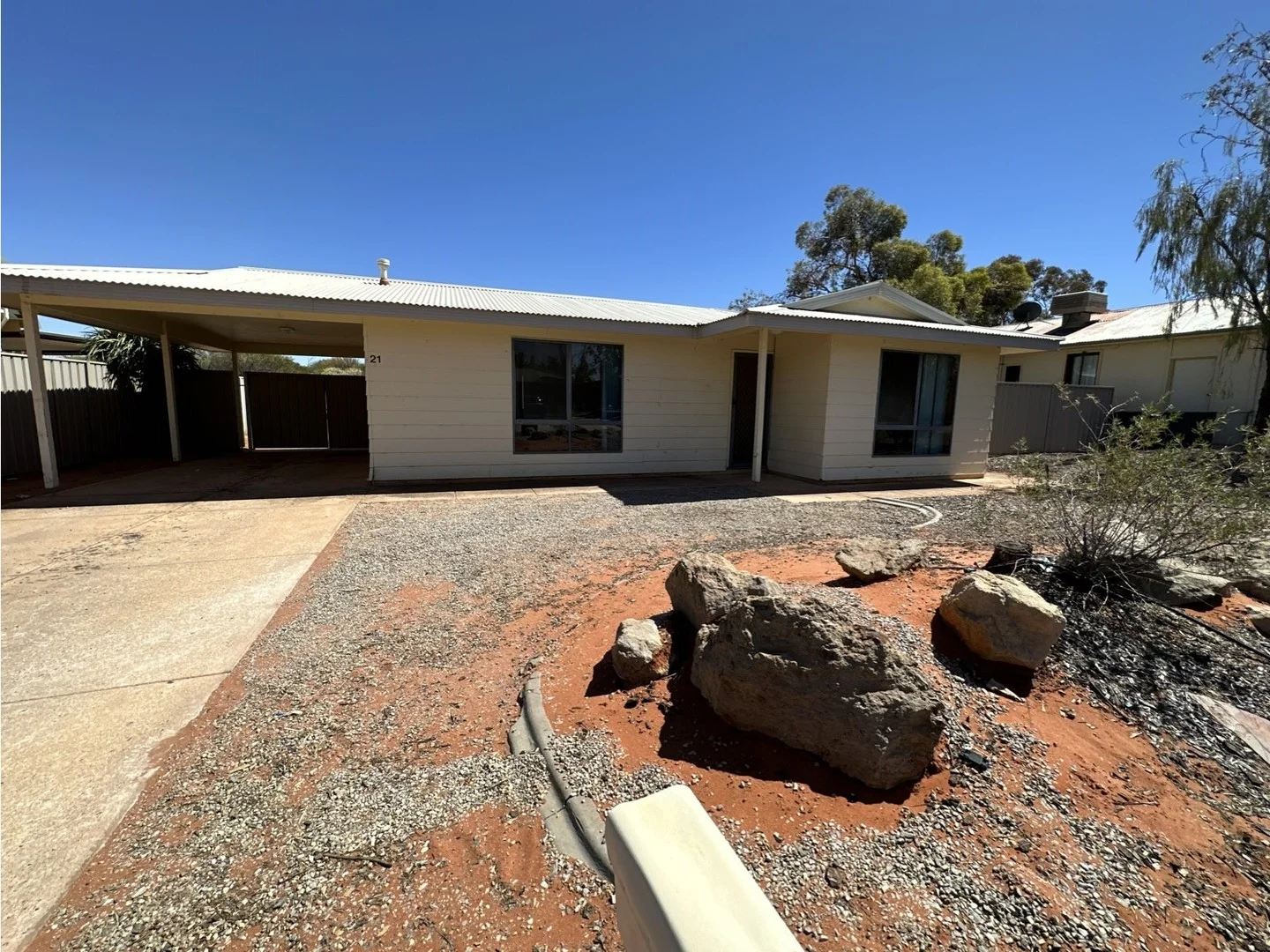 21 Wilaroo Street, Roxby Downs SA 5725