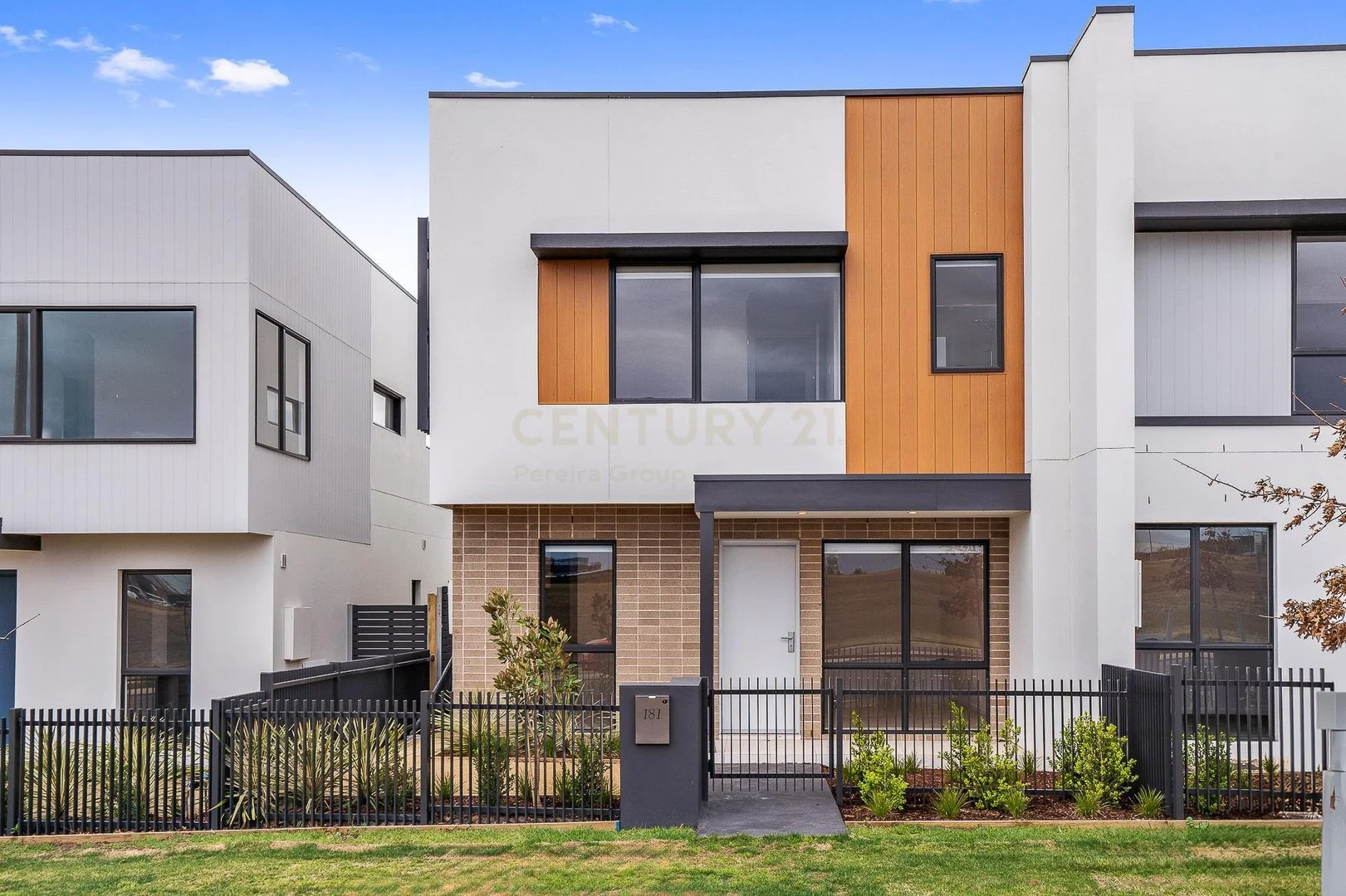 181 South Circuit, Oran Park NSW 2570