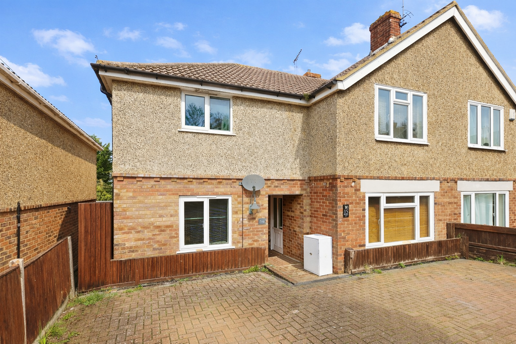 3 bed end terrace house for salePretoria Road, Canterbury CT1