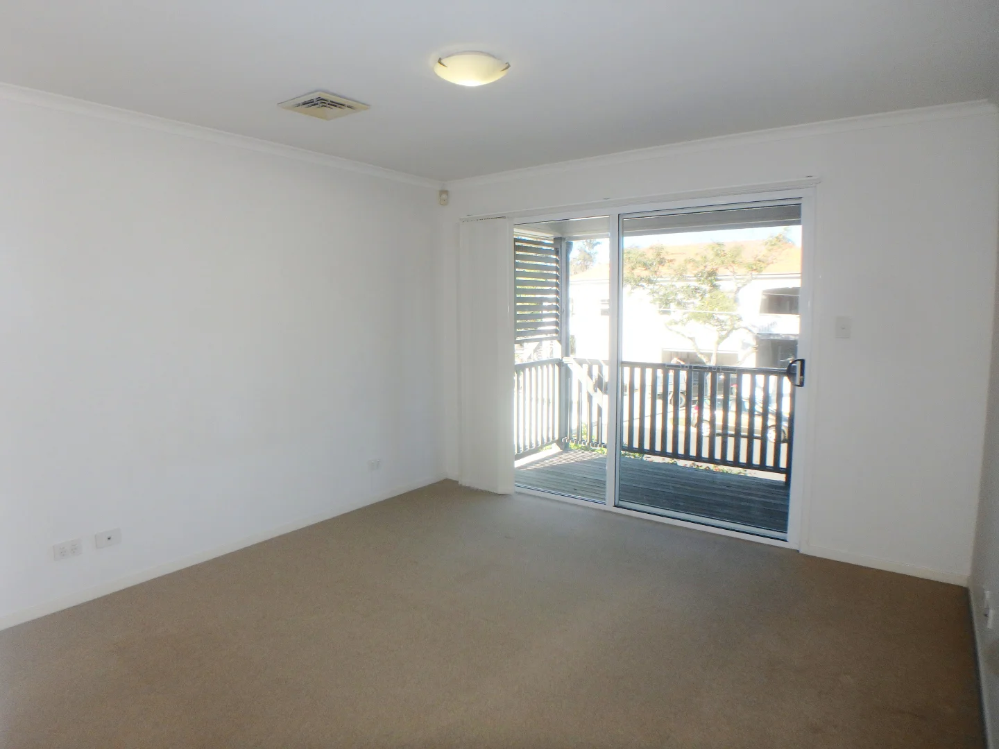 Additional image 4 of 2/101 Ekibin Road, Annerley QLD 4103