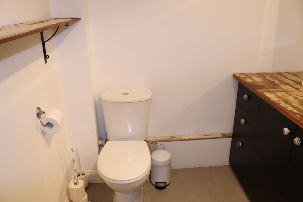 Additional image 10 of 2 bed maisonette to rentHumber Road, Dartford DA1