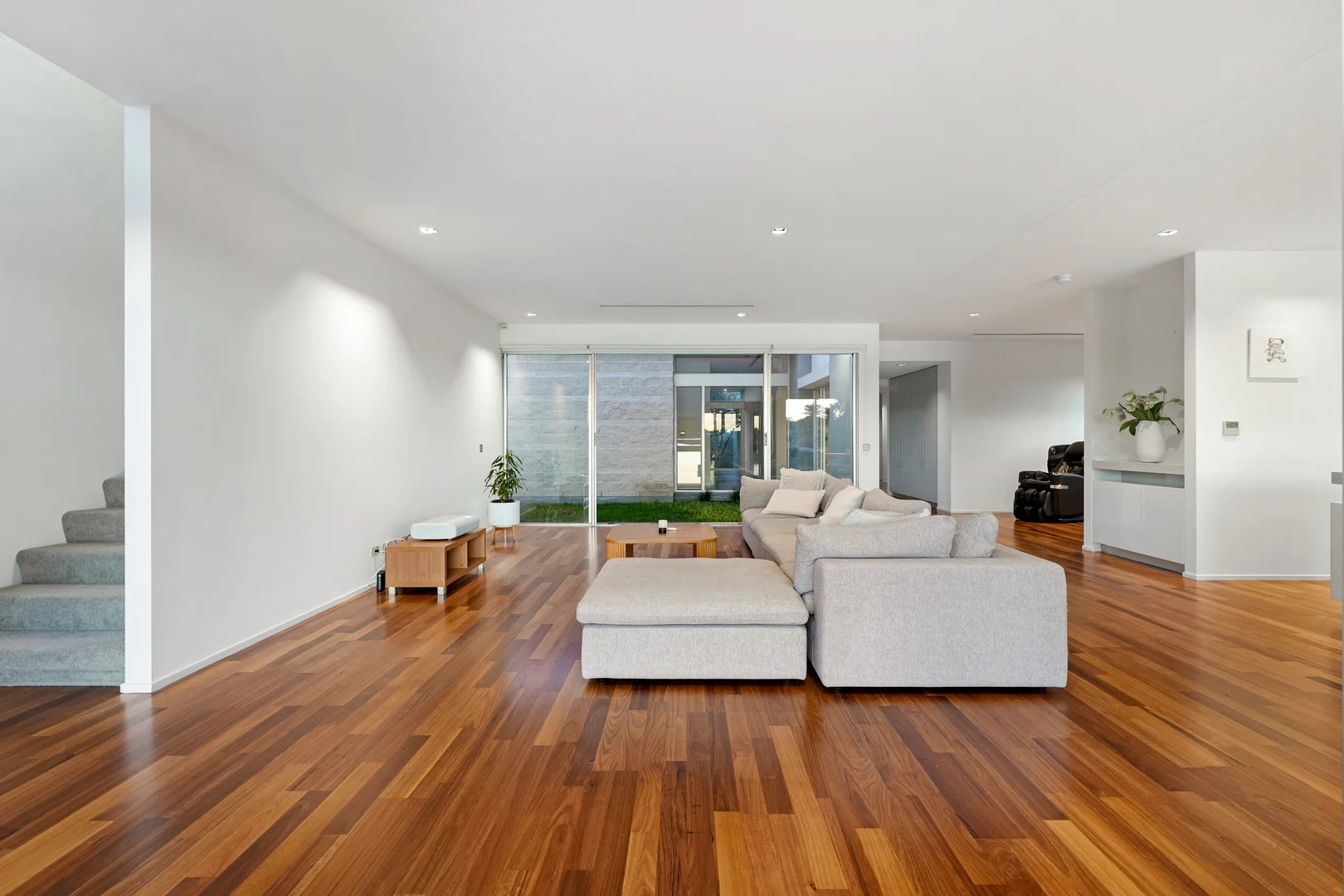 Additional image 13 of 37 Martinique Way, Clear Island Waters QLD 4226