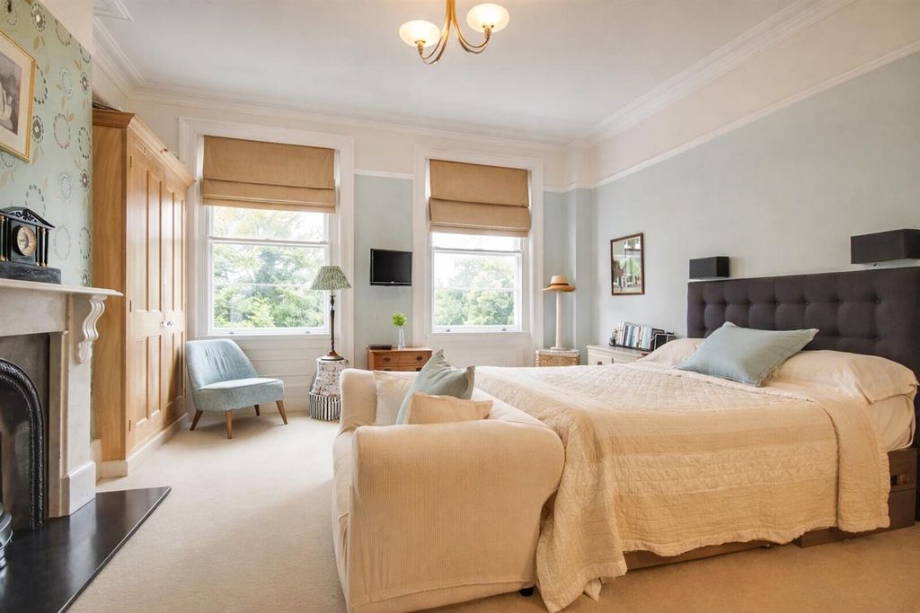 Additional image 5 of 3 bed flat to rentLansdown Road, Cheltenham GL51