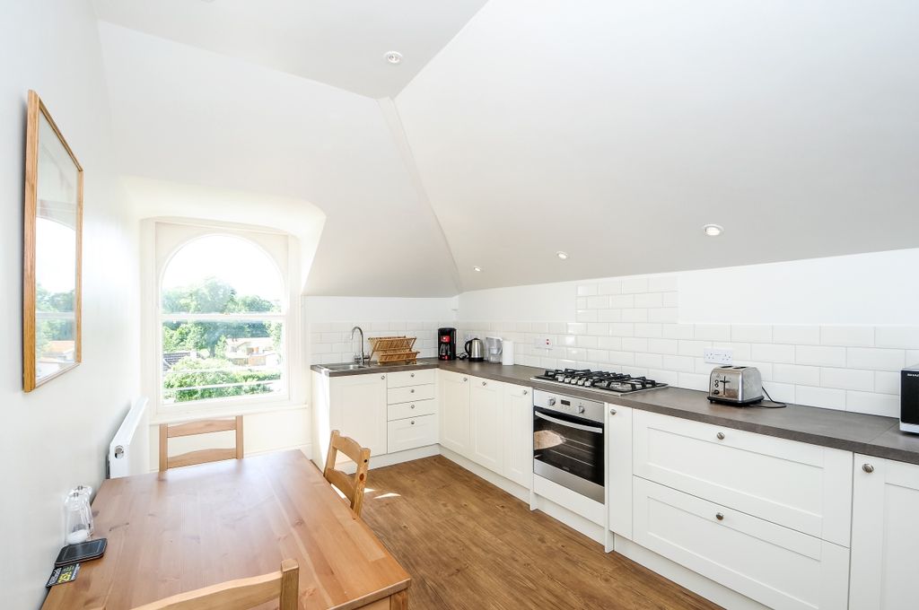 Additional image 2 of 3 bed flat to rentEvesham Road, Cheltenham GL52