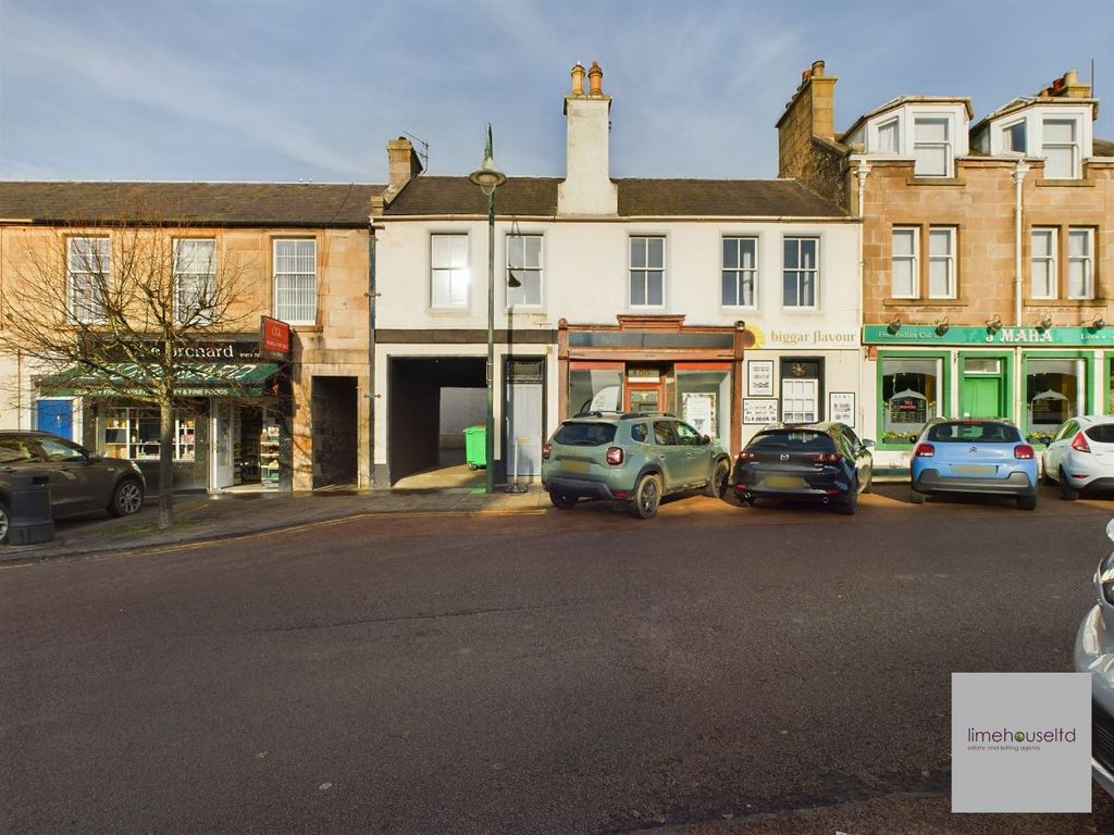 2 bed flat to rentHigh Street, Biggar ML12