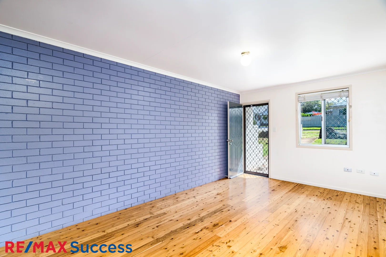 Additional image 2 of 2/60 Wooldridge Street, Mount Lofty QLD 4350